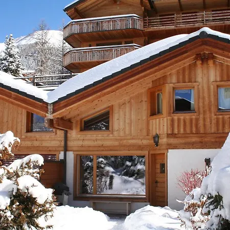 Mini Chalet Four Seasons Chalet